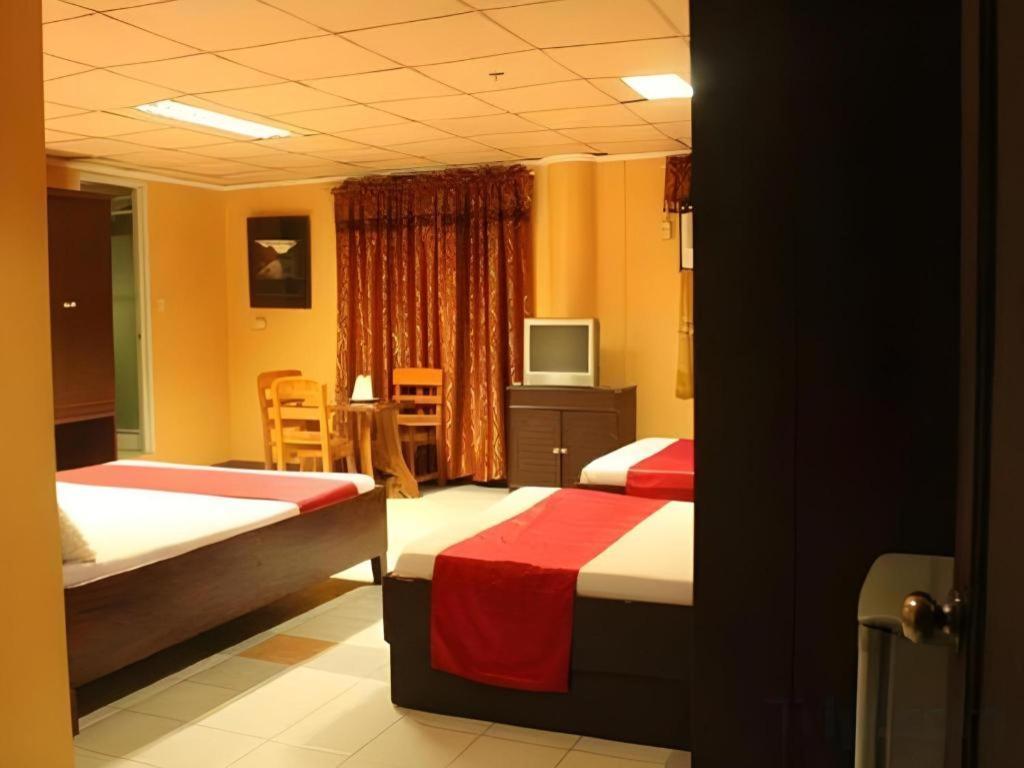 La Esperanza Hotel Kalibo Extérieur photo