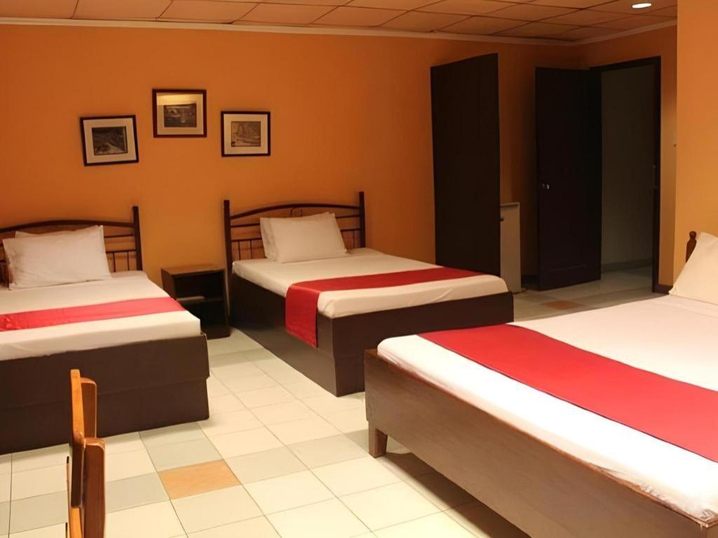 La Esperanza Hotel Kalibo Extérieur photo