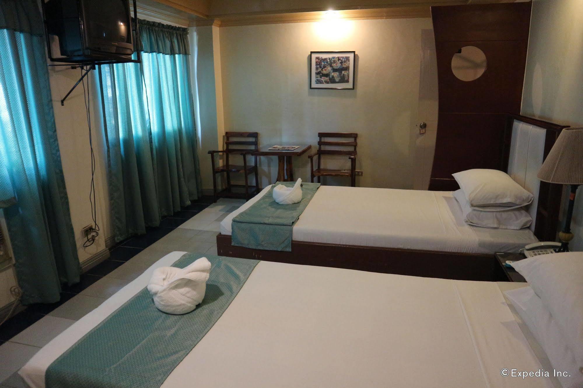 La Esperanza Hotel Kalibo Extérieur photo