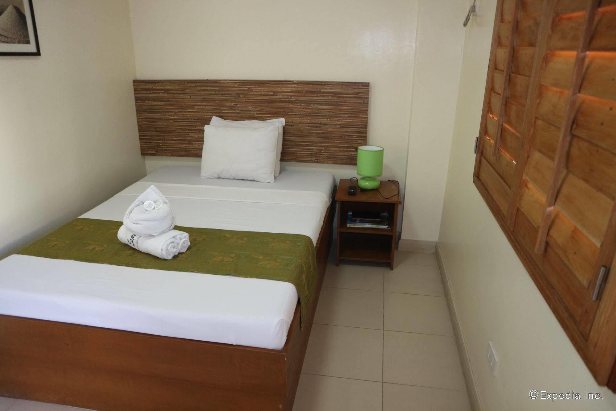 La Esperanza Hotel Kalibo Extérieur photo