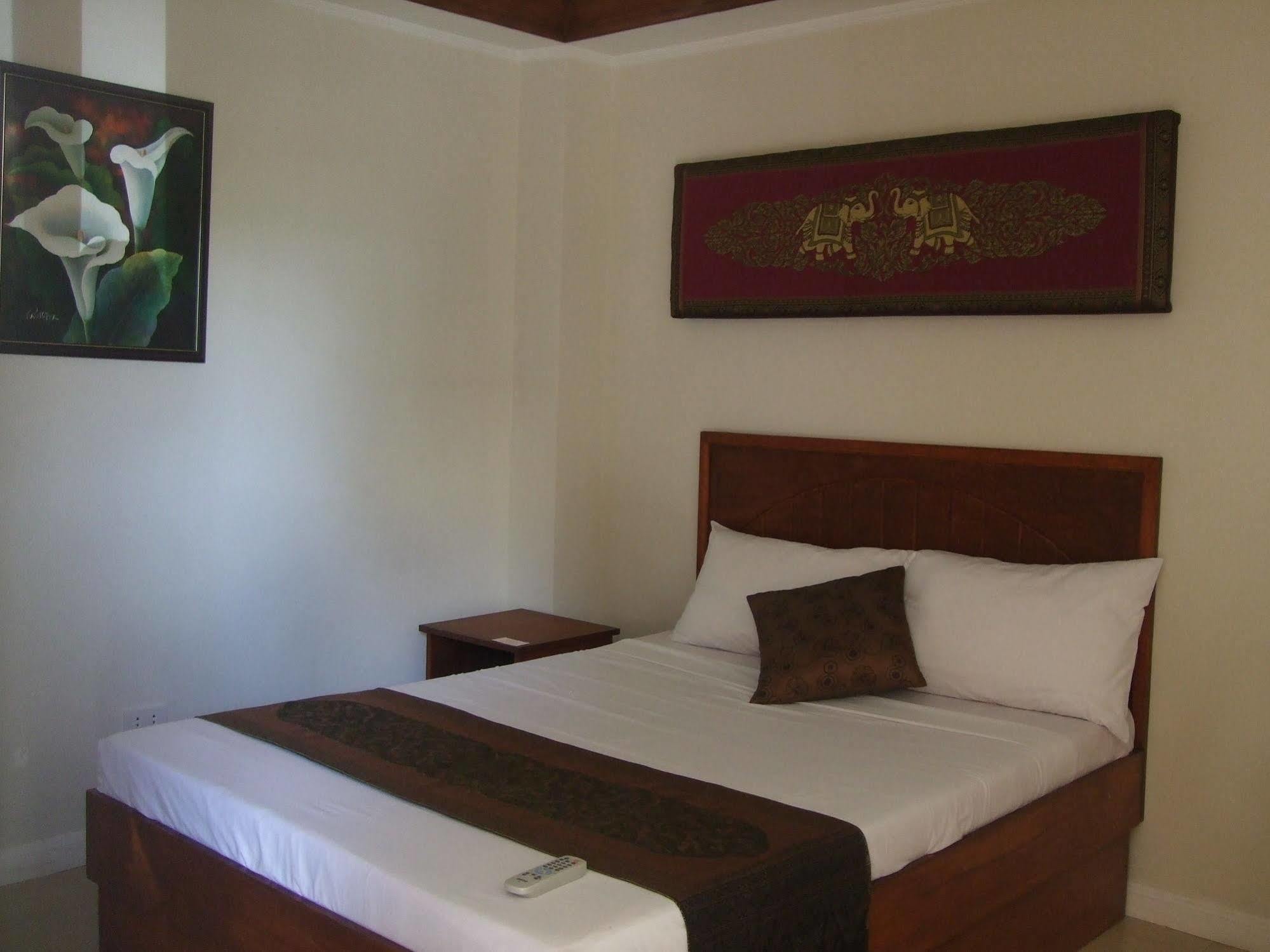 La Esperanza Hotel Kalibo Extérieur photo