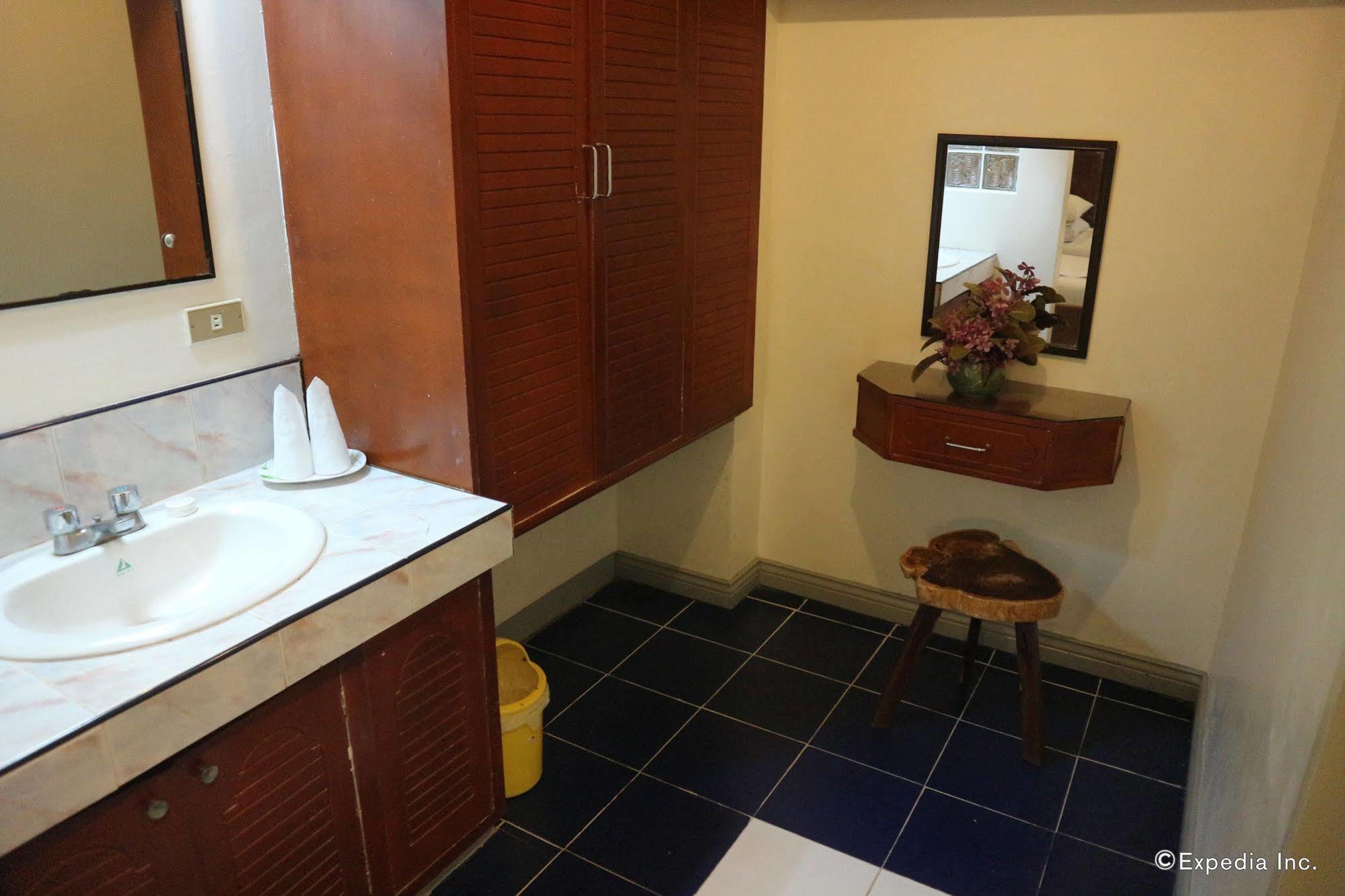 La Esperanza Hotel Kalibo Extérieur photo